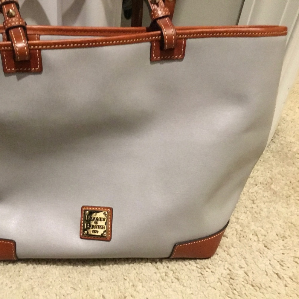 Authentic Dooney & Bourke Saffiano Leisure Shopper